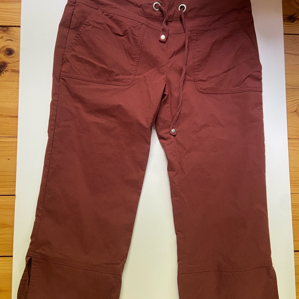 Prana Med Maroon Capris 20” inseam with Drawstring